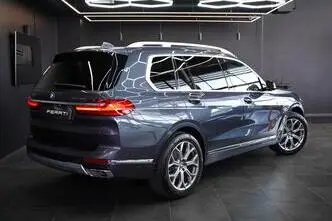 BMW X7, 3.0, 250 kW, petrol, automatic, four-wheel drive