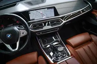 BMW X7, 3.0, 250 kW, petrol, automatic, four-wheel drive