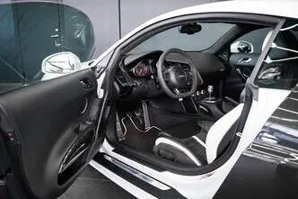 Audi R8, 5.2, 386 kW, petrol, manual, four-wheel drive