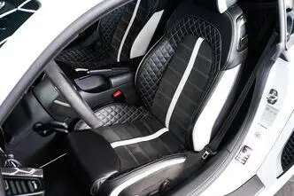 Audi R8, 5.2, 386 kW, petrol, manual, four-wheel drive