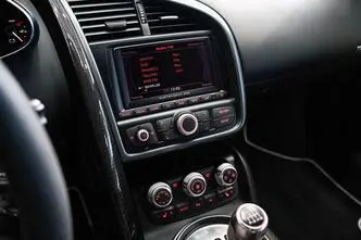 Audi R8, 5.2, 386 kW, petrol, manual, four-wheel drive