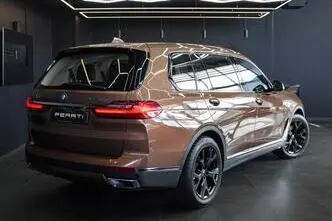 BMW X7, 3.0, 195 kW, diesel, automatic, four-wheel drive