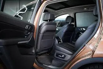 BMW X7, 3.0, 195 kW, diesel, automatic, four-wheel drive