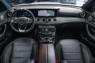 Mercedes-Benz E 63 AMG, 4.0, 450 kW, petrol, automatic, four-wheel drive