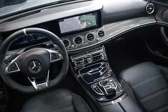 Mercedes-Benz E 63 AMG, 4.0, 450 kW, petrol, automatic, four-wheel drive