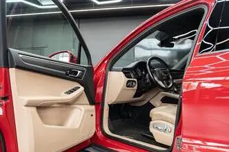 Porsche Macan, 2.0, 180 kW, petrol, automatic, four-wheel drive