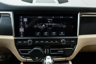 Porsche Macan, 2.0, 180 kW, petrol, automatic, four-wheel drive