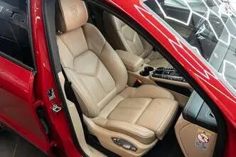 Porsche Macan, 2.0, 180 kW, petrol, automatic, four-wheel drive