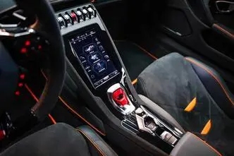 Lamborghini Huracán, 5.2, 470 kW, petrol, automatic, rear-wheel drive