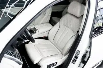 BMW X7, 3.0, 250 kW, hybrid, automatic, four-wheel drive