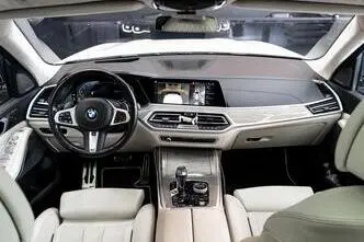 BMW X7, 3.0, 250 kW, hybrid, automatic, four-wheel drive