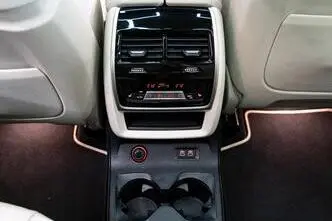 BMW X7, 3.0, 250 kW, hybrid, automatic, four-wheel drive