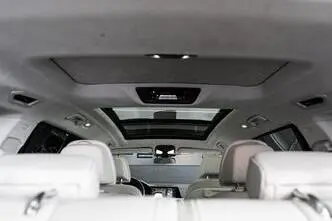 BMW X7, 3.0, 250 kW, hybrid, automatic, four-wheel drive