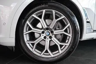 BMW X7, 3.0, 195 kW, diesel, automatic, four-wheel drive