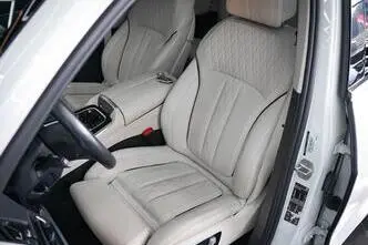 BMW X7, 3.0, 195 kW, diesel, automatic, four-wheel drive