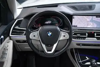 BMW X7, 3.0, 195 kW, diesel, automatic, four-wheel drive