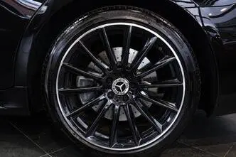 Mercedes-Benz S 580, 4.0, 370 kW, hybrid, automatic, four-wheel drive