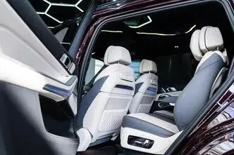 BMW X7, 3.0, 250 kW, hybrid, automatic, four-wheel drive