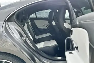 Mercedes-Benz CLA 180, 1.3, 100 kW, бензин, автомат, передний привод