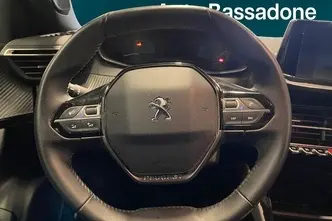 Peugeot 2008, elekter, automaat, esivedu