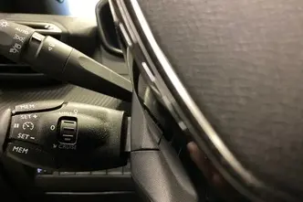 Peugeot 2008, elekter, automaat, esivedu