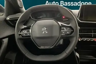 Peugeot 2008, elekter, automaat, esivedu