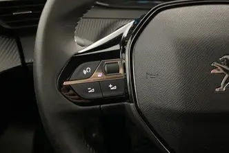 Peugeot 2008, elekter, automaat, esivedu