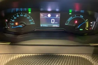 Peugeot 2008, elekter, automaat, esivedu
