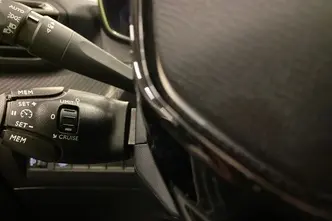 Peugeot 2008, elekter, automaat, esivedu