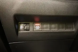 Peugeot 2008, elekter, automaat, esivedu