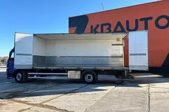 Volvo FM 330 4x2, 243 kW, diesel, automatic