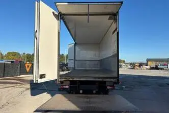 Volvo FM 330 4x2, 243 kW, diesel, automatic