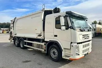 Volvo FM330 6x2*4 + EURO5 + VINCH, 248 kW, diesel, automatic