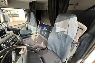 Volvo FM330 6x2*4 + EURO5 + VINCH, 248 kW, diesel, automatic