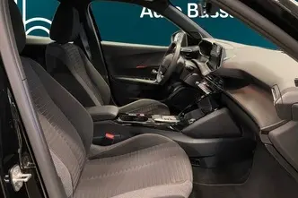 Peugeot 2008, electric, automatic, front-wheel drive