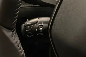 Peugeot 2008, electric, automatic, front-wheel drive