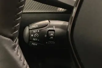 Peugeot 2008, electric, automatic, front-wheel drive