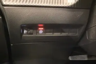 Peugeot 2008, электричество, автомат, передний привод