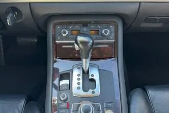 Audi A8, 3.0, 171 kW, дизель, автомат, полный привод