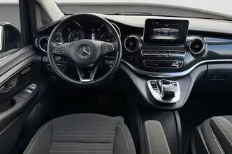 Mercedes-Benz V 220, 2.0, 120 kW, diisel, automaat, tagavedu