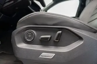 Volkswagen Touareg, 3.0, 250 kW, petrol, automatic, four-wheel drive