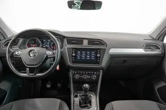 Volkswagen Tiguan, 2.0, 110 kW, petrol, manual, front-wheel drive