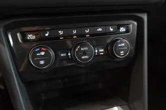 Volkswagen Tiguan, 2.0, 110 kW, petrol, manual, front-wheel drive