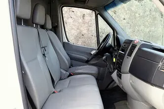 Volkswagen Crafter, 2.5, 100 kW, дизель, механическая, задний привод