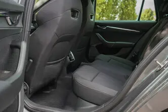 Škoda Octavia, 1.5, 110 kW, гибрид, автомат, передний привод