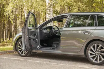 Škoda Octavia, 1.5, 110 kW, гибрид, автомат, передний привод