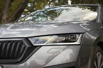 Škoda Octavia, 1.5, 110 kW, гибрид, автомат, передний привод