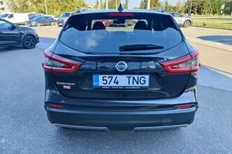 Nissan Qashqai, 1.2, 85 kW, petrol, automatic, front-wheel drive