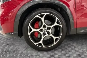 Alfa Romeo Tonale, 1.5, 96 kW, hybrid, automatic, front-wheel drive
