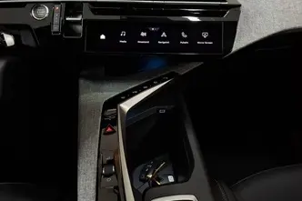 Peugeot 3008, 1.2, 107 kW, гибрид, автомат, передний привод